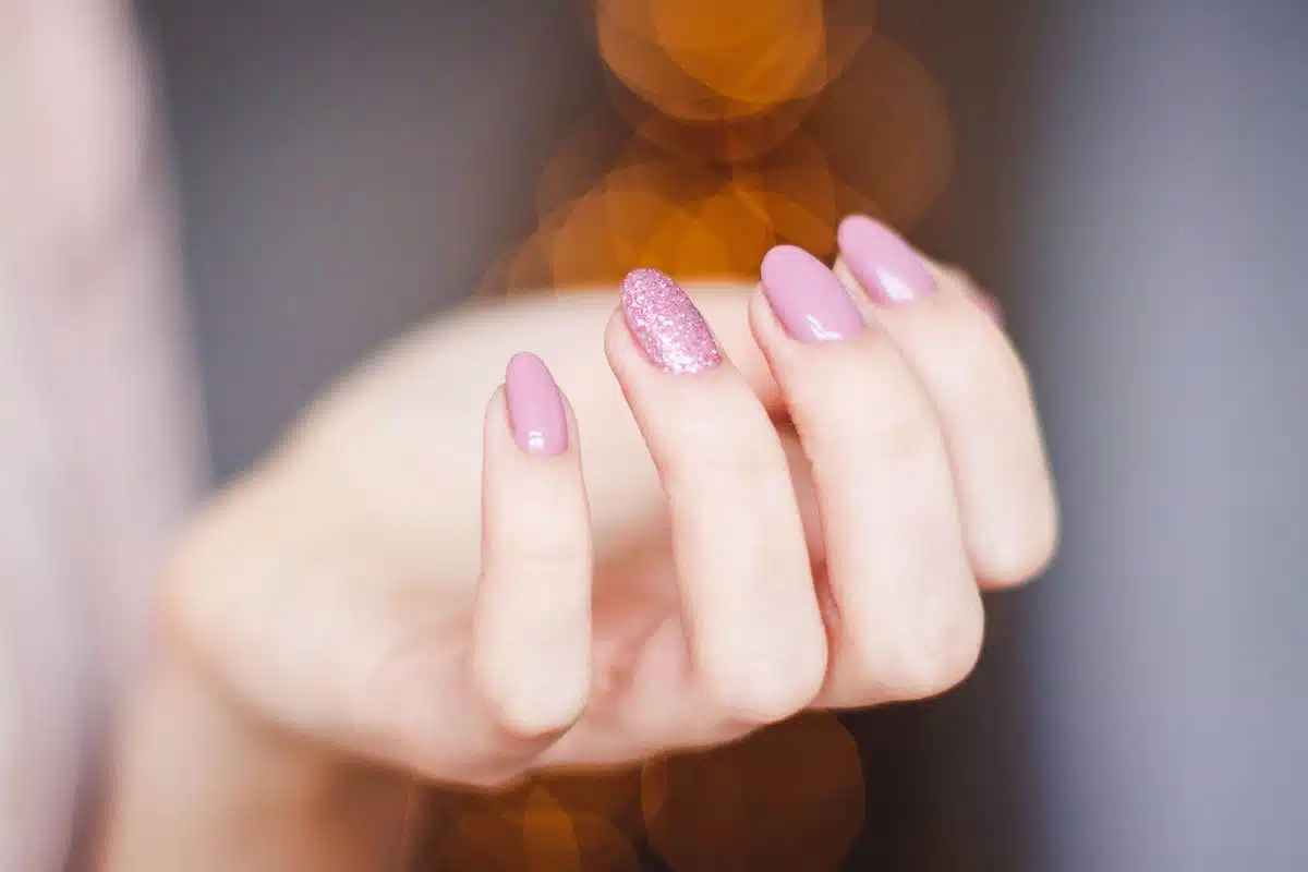 Astuces efficaces pour des ongles forts et sains : Guide ultime pour une manucure parfaite